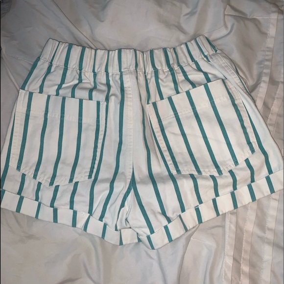 Stripped Lounge shorts - Picture 2 of 3